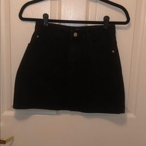 MISSGUIDED BLACK SKIRT